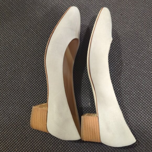Ron White "Vero Cuoio" pump in light gray suede, EUC - Picture 3 of 5